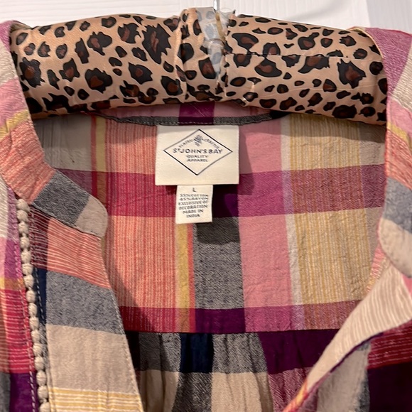 St. John’s Bay plaid dress. Size Large.New with tagsSmoke free and pet free home - Picture 2 of 6